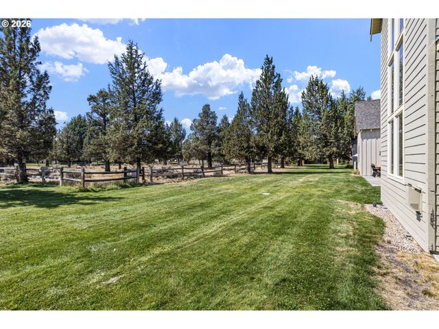 11122 BUNK HOUSE Ln, Redmond, OR 97756