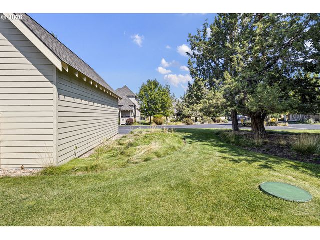 11122 BUNK HOUSE Ln, Redmond, OR 97756