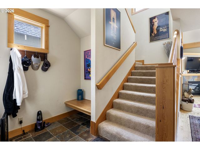 11122 BUNK HOUSE Ln, Redmond, OR 97756