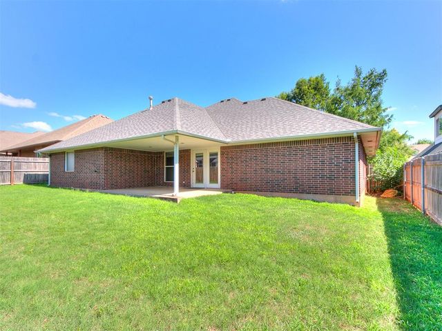 309 E Richmond Terrace, Mustang, OK 73064
