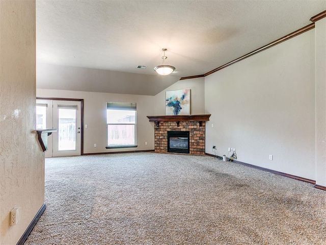 309 E Richmond Terrace, Mustang, OK 73064