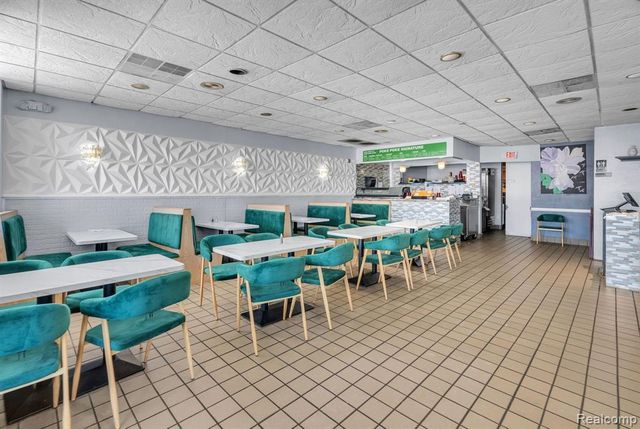 28407 5 Mile Road, Livonia, MI 48154