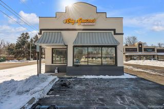 28407 5 Mile Road, Livonia, MI 48154