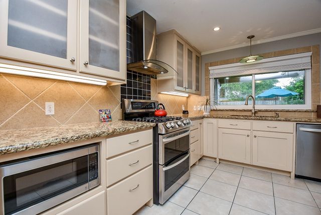 1918 Quail Grove Lane, Missouri City, TX 77459