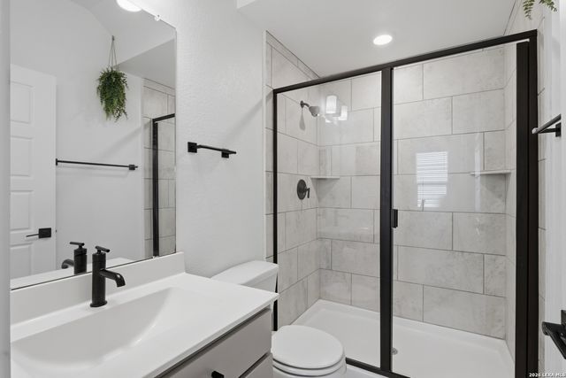 1911 Overlook Knoll, San Antonio, TX 78245