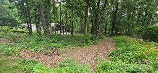 1520 Holly Court NW, Lenoir, NC 28645