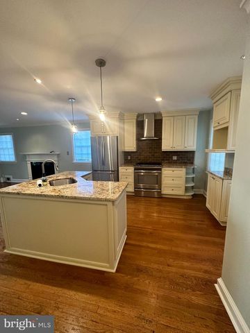 1220 PORTNER RD, Alexandria, VA 22314