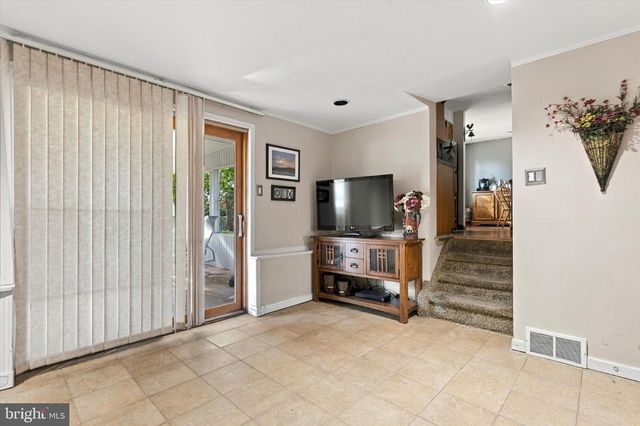 1338 BARNESS DR, Warminster, PA 18974