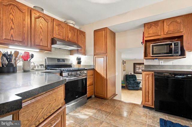 1338 BARNESS DR, Warminster, PA 18974