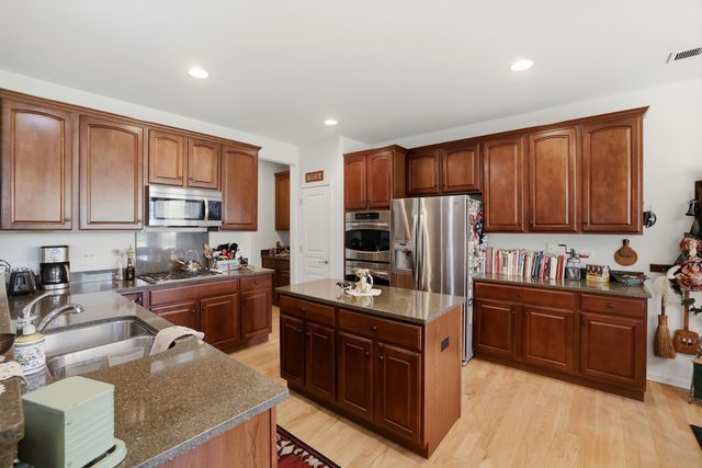 13410 Abbington Drive, Huntley, IL 60142
