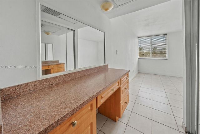 6450 Collins Ave 205, Miami Beach, FL 33141