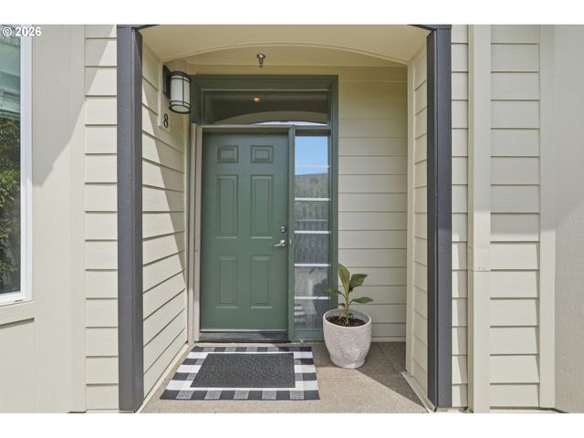 905 N HARBOUR Dr, Portland, OR 97217