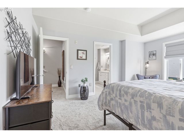 905 N HARBOUR Dr, Portland, OR 97217