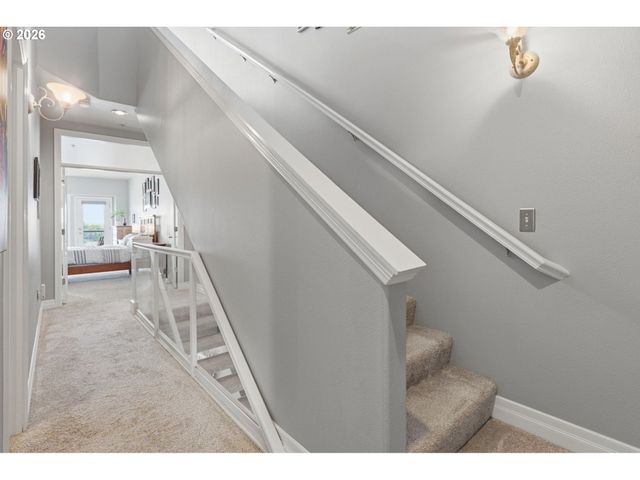 905 N HARBOUR Dr, Portland, OR 97217