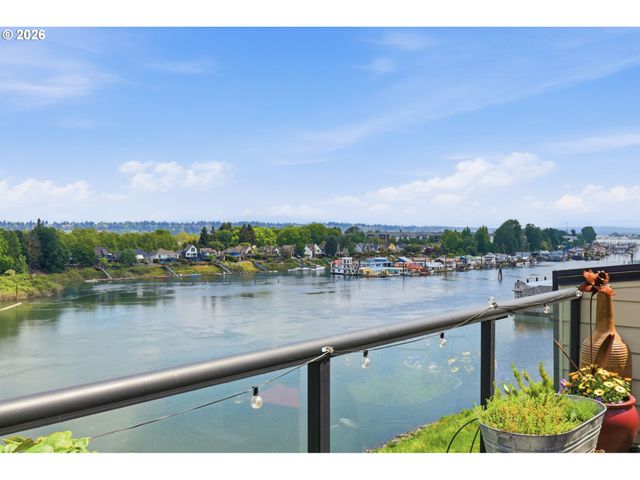 905 N HARBOUR Dr, Portland, OR 97217