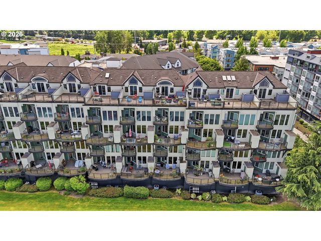 905 N HARBOUR Dr, Portland, OR 97217