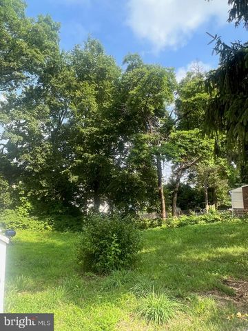 318 57TH ST NE, Washington, DC 20019