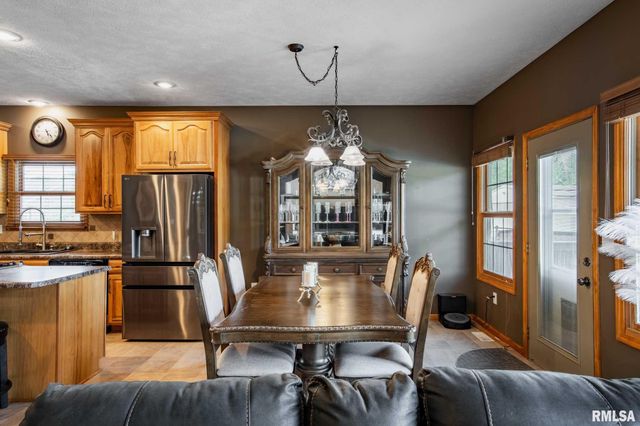 1615 POSEY Street, Marion, IL 62959