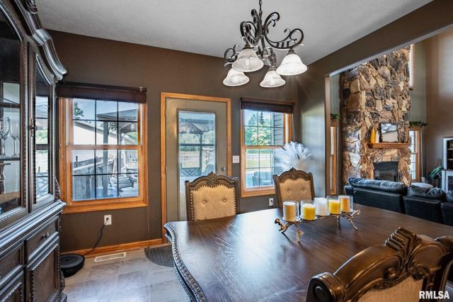 1615 POSEY Street, Marion, IL 62959