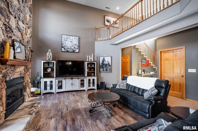 1615 POSEY Street, Marion, IL 62959