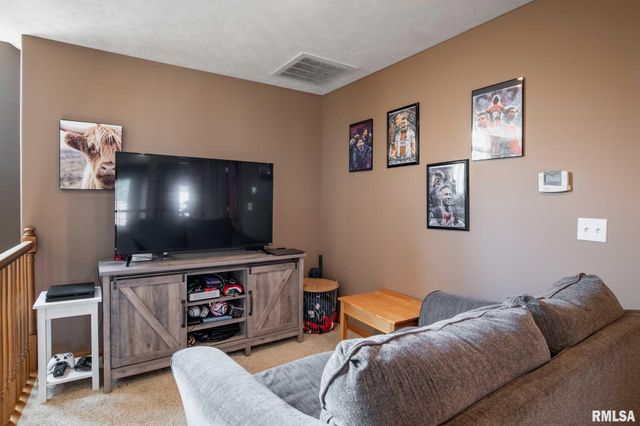 1615 POSEY Street, Marion, IL 62959