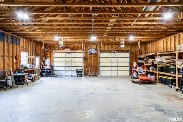 1615 POSEY Street, Marion, IL 62959