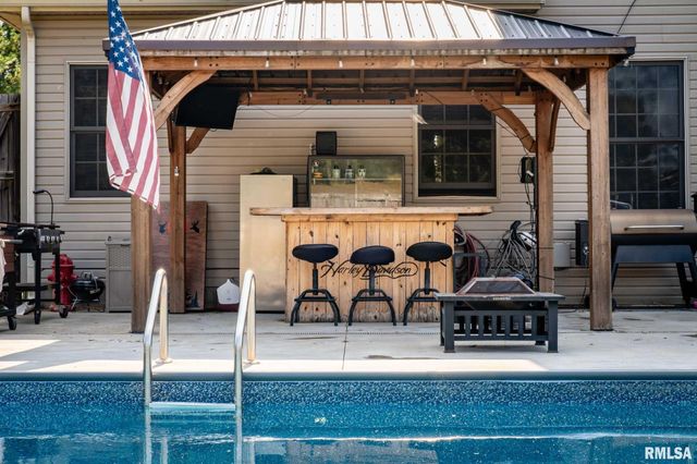 1615 POSEY Street, Marion, IL 62959