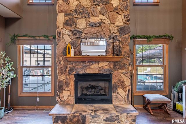 1615 POSEY Street, Marion, IL 62959