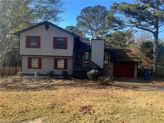 3262 Summer Wood Circle, Snellville, GA 30039