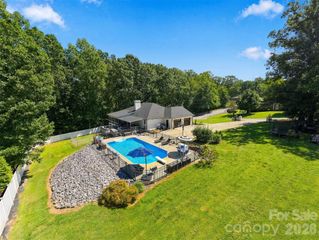 110 Pineburr Avenue SW, Valdese, NC 28690