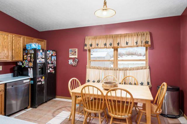 4455 Catamaran Drive, Columbus, OH 43207