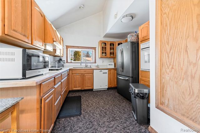 3724 Shorewood Road, Burtchville, MI 48059