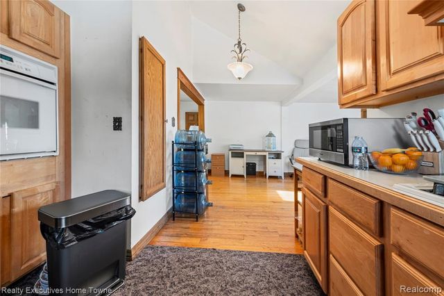 3724 Shorewood Road, Burtchville, MI 48059