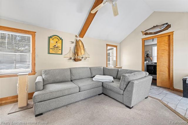 3724 Shorewood Road, Burtchville, MI 48059