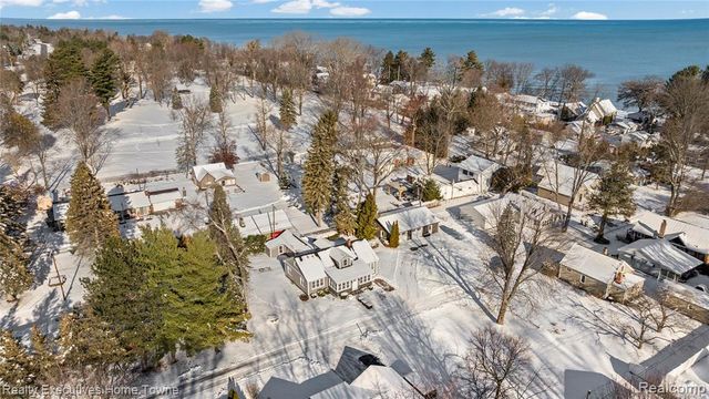 3724 Shorewood Road, Burtchville, MI 48059