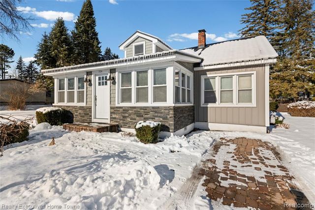 3724 Shorewood Road, Burtchville, MI 48059