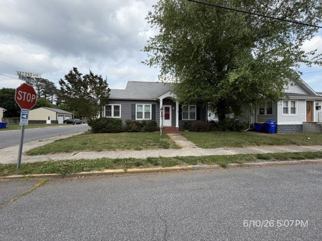 304 SECOND AVE, Harrington, DE 19952