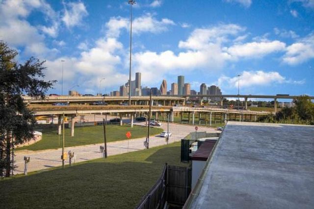 102 Quitman Street 201, Houston, TX 77009