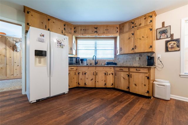 1733 Creek Drive, Houston, TX 77055