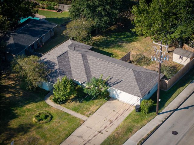 1733 Creek Drive, Houston, TX 77055