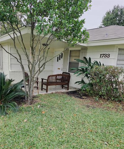 1733 Creek Drive, Houston, TX 77055