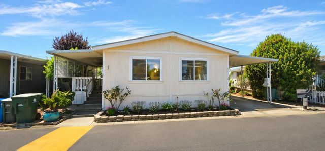 500 W Tenth Street, Gilroy, CA 95020