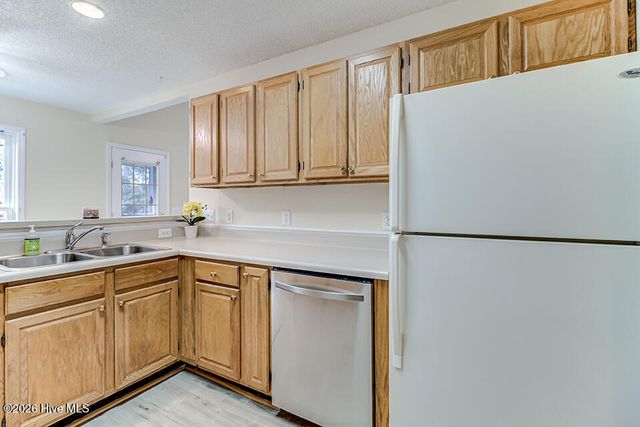 714 Summit Drive, Southport, NC 28461