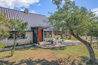 561 Carney LN, Wimberley, TX 78676