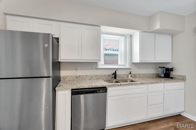 3827 Oakridge Boulevard, St Louis, MO 63121