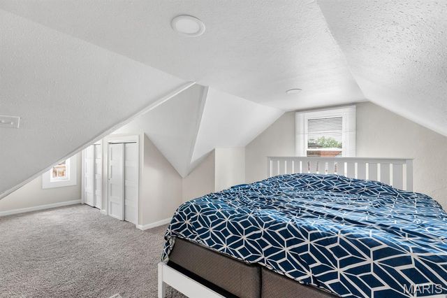 3827 Oakridge Boulevard, St Louis, MO 63121