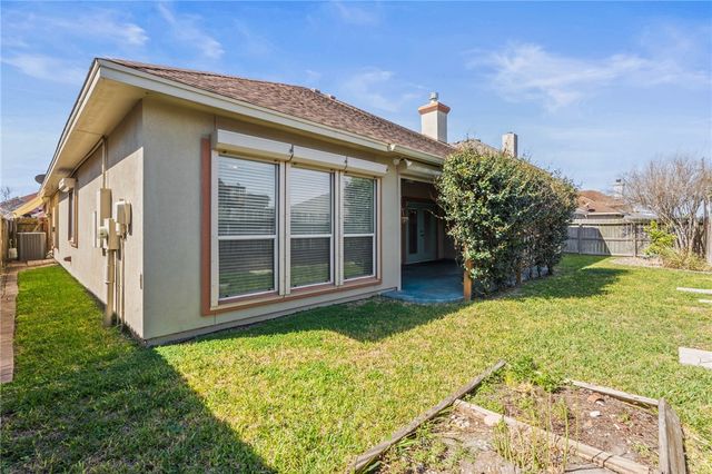 6534 Picante Dr, Corpus Christi, TX 78414