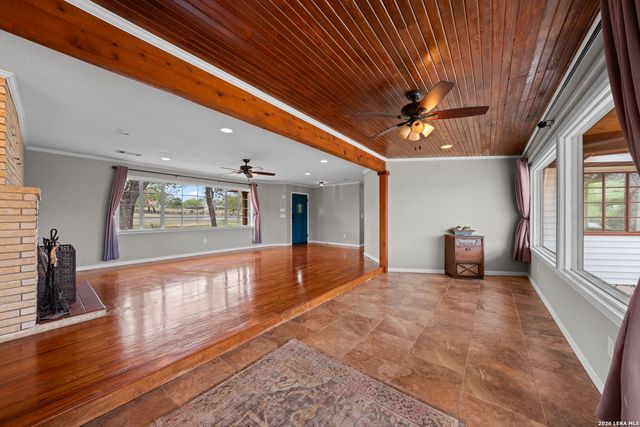1094 Harper Road, Kerrville, TX 78028