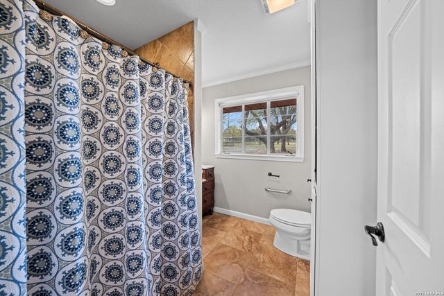 1094 Harper Road, Kerrville, TX 78028