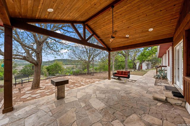 1094 Harper Road, Kerrville, TX 78028